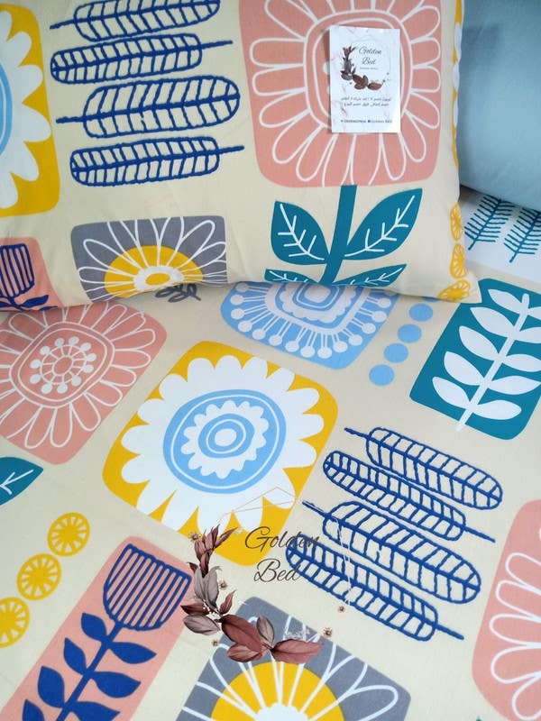 Printed bed sheet set with 2 pillowcases of the same pattern and a long plain pillow, brown color, 260 * 240, four pieces - multi-colored