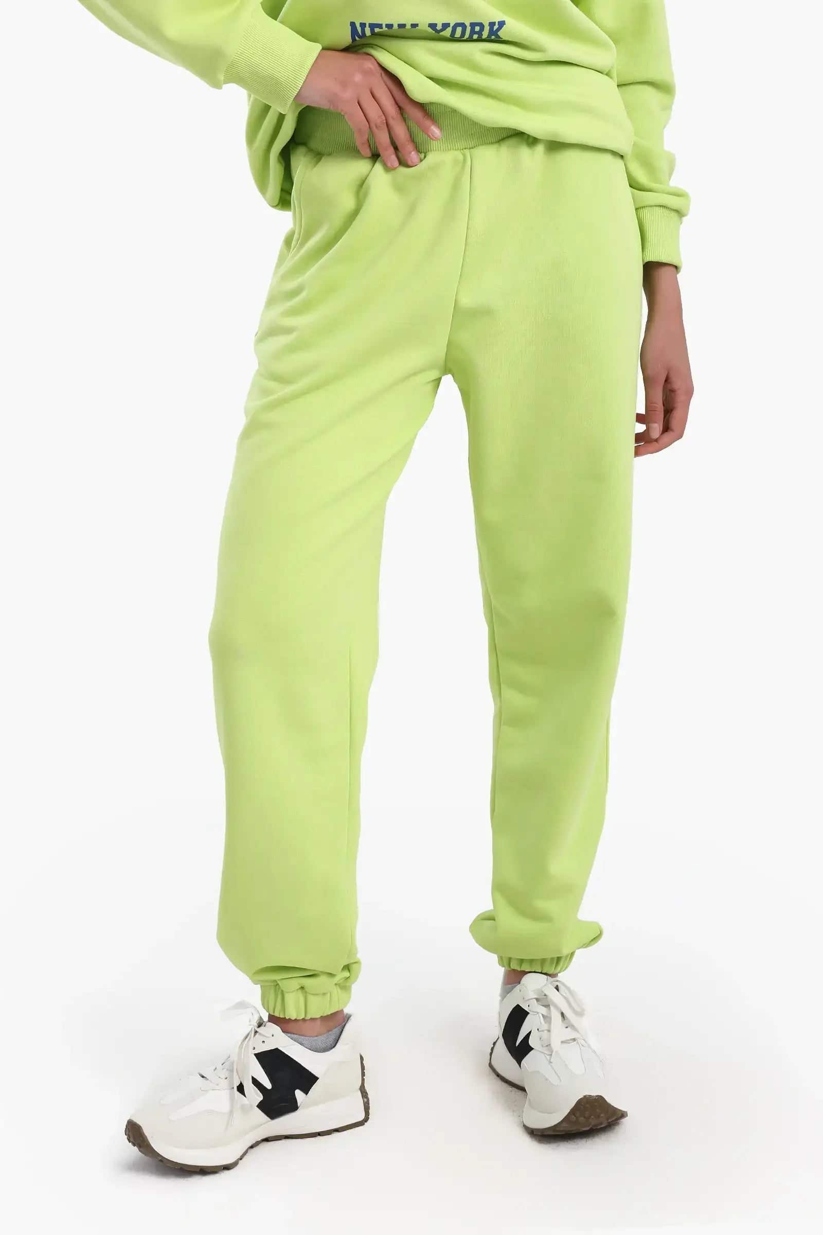 Carinawear Pistache Milton Lounge Pants - Soft & Cozy Carrot Leg Design