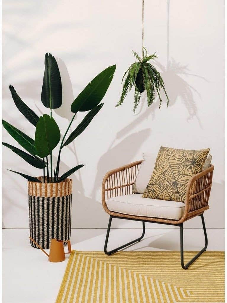 Modern Rattan Accent Chair with Cushion, Metal Frame, Natural Woven Design
