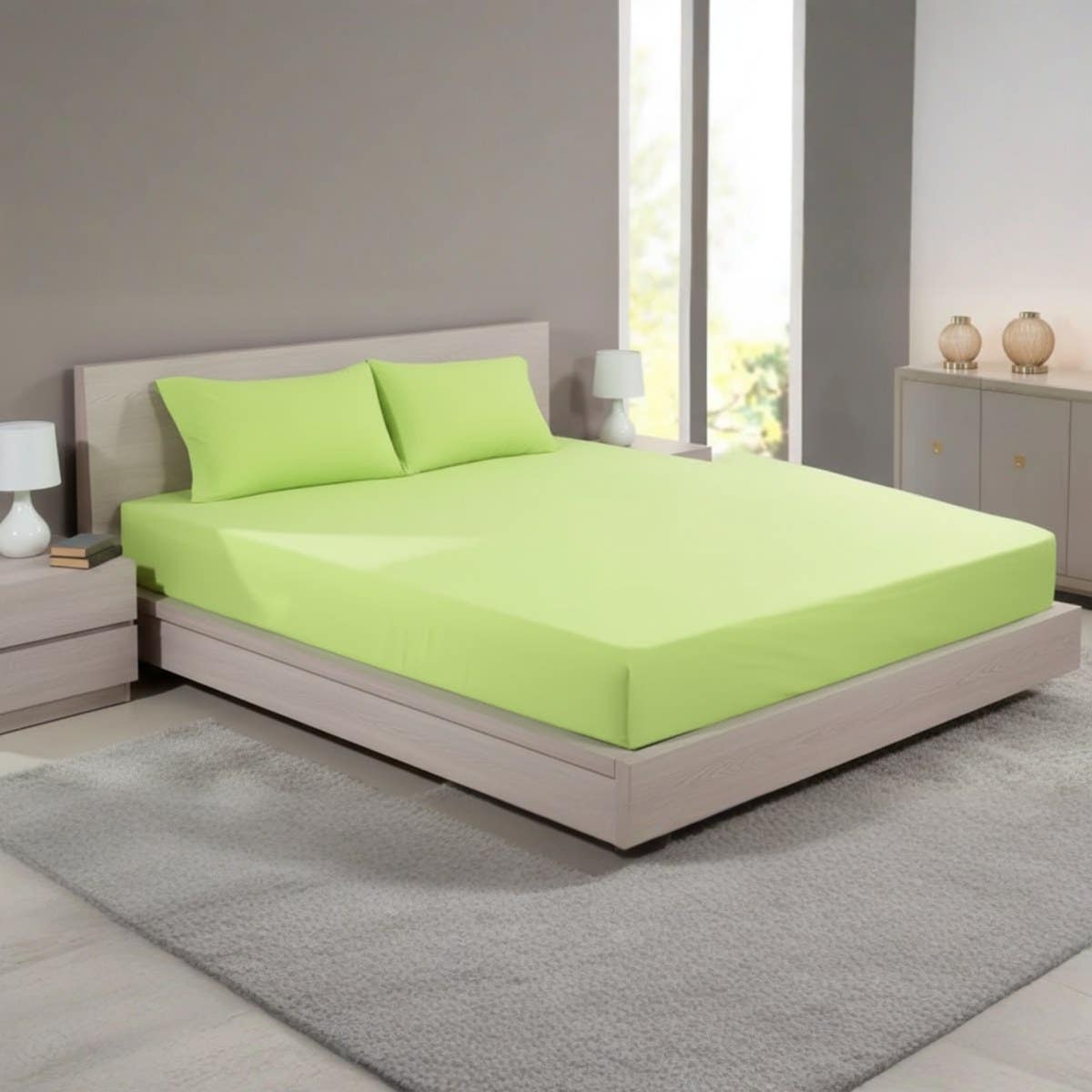 Luxurious Apple Green Cotton Bed Sheet Set - Fitted Sheet & 2 Pillowcases, size 140*200*30cm