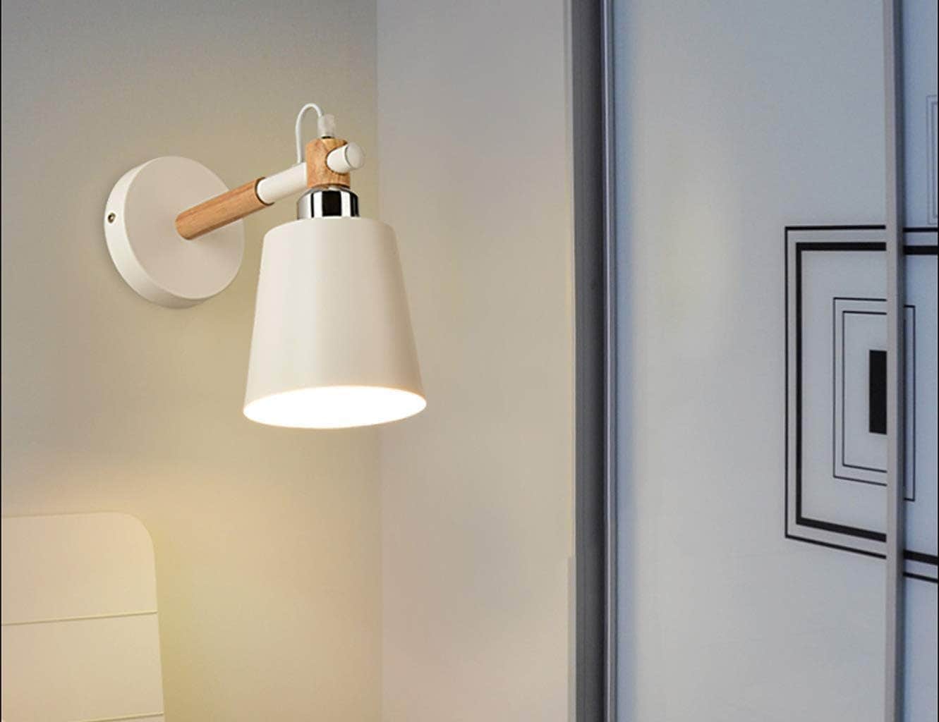 Modern Metal Wall Lamp with Adjustable Arm - 15x15x30 cm