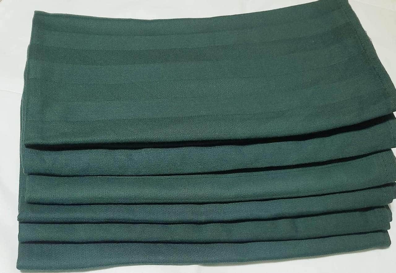 "Generic Oil-Resistant Dining Mat, 55x55 cm Size, Set of 6, Perfect for Kitchen Use"