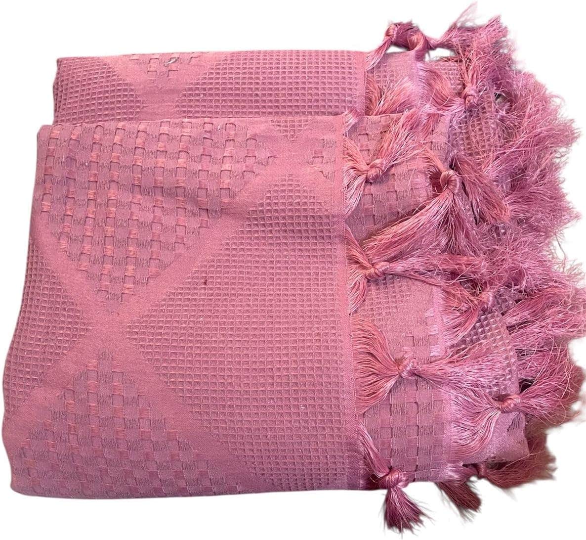 Woven Bedspread with Tassels Pink Color Geometric Knitted Pattern Size 220 * 240 cm Soft Cotton Fabric