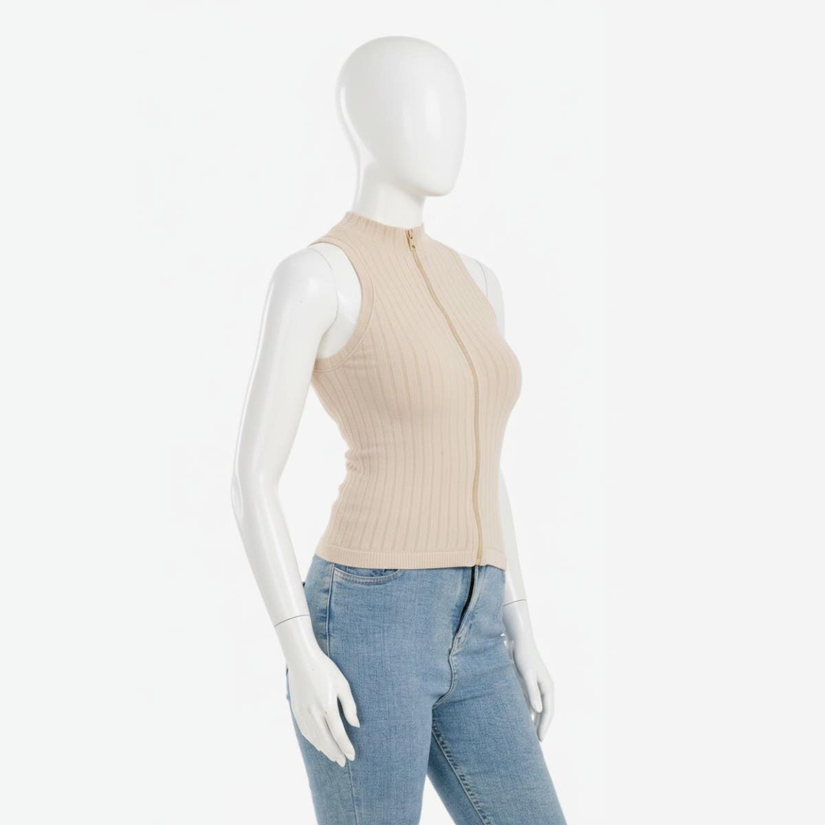 "Carinawear Ribbed Zip-Up Crop Top in Slim Fit – Best Seller in Casual & Evening Wear"