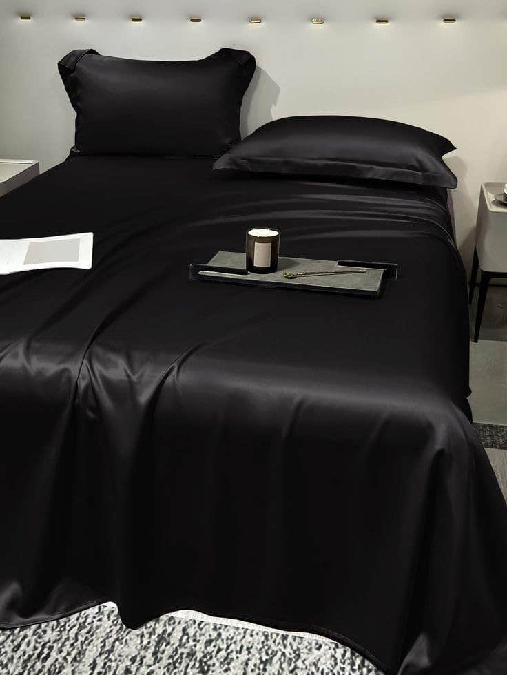 Luxury Satin 4-Piece Bedding Set - 240x260 cm - Hotel Quality (Black)