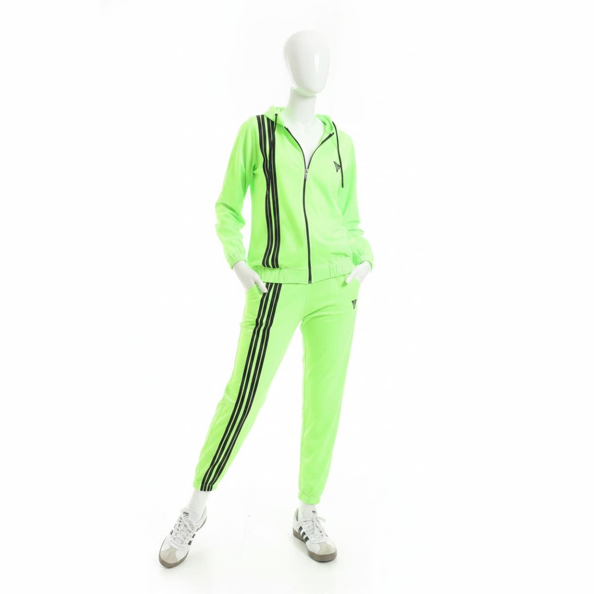 Women's tracksuit with front lines and pockets