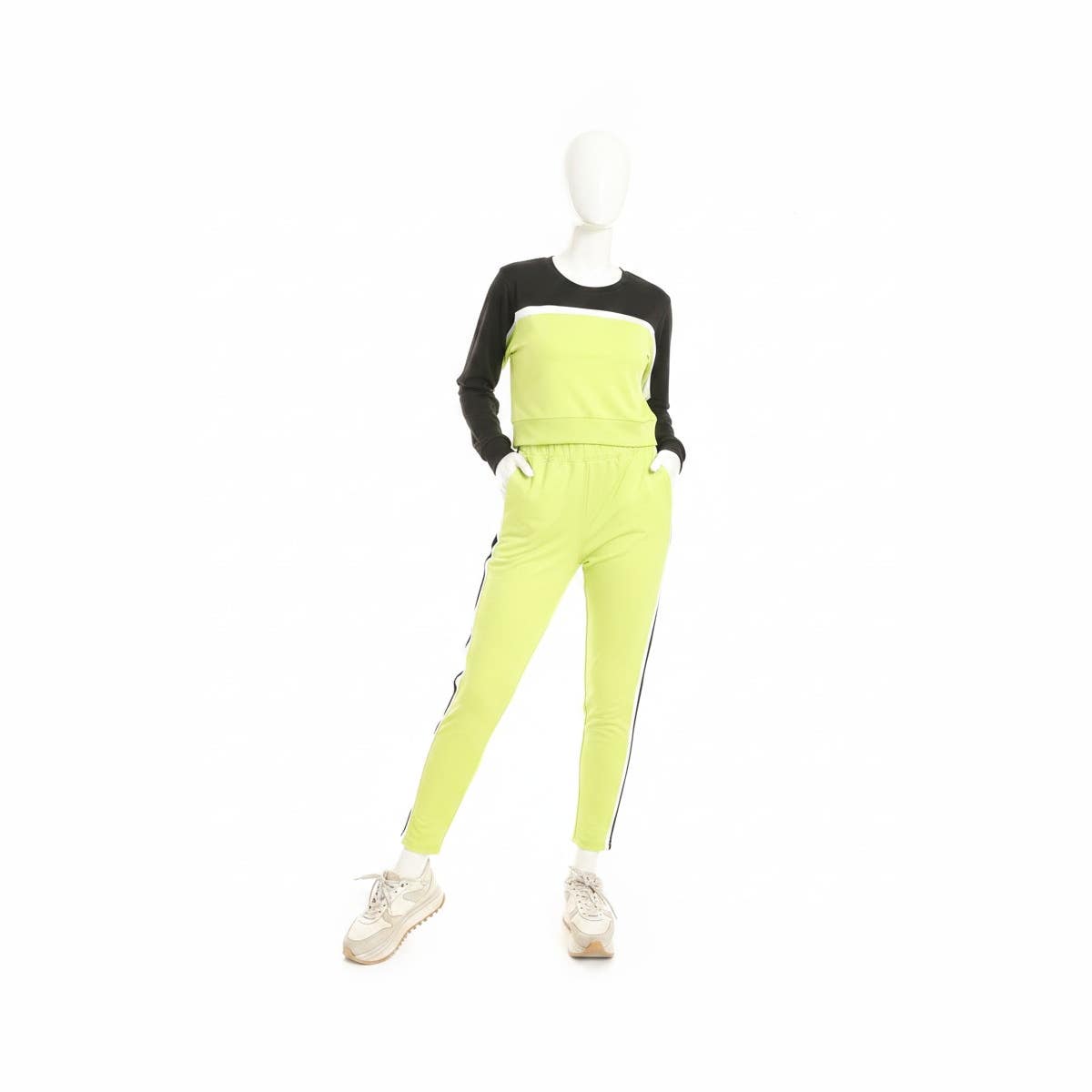 Women's Two-piece sports suit with long pants