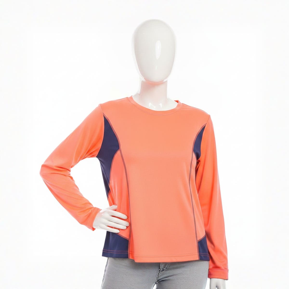 Women sport t-shirt with long sleeves