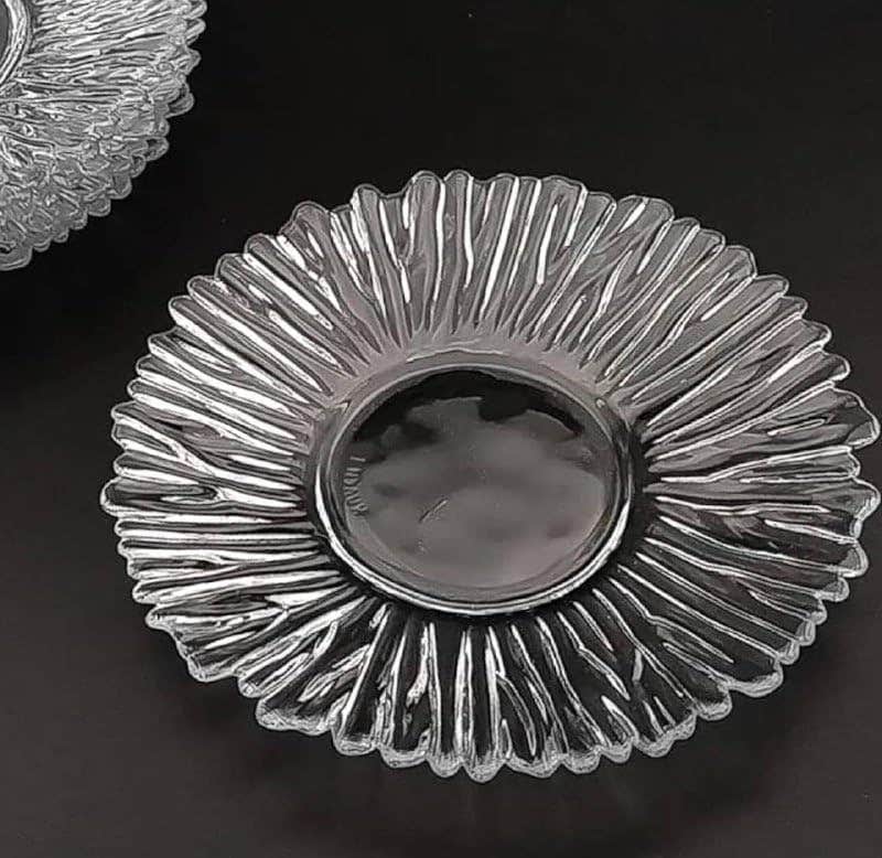 dishes for cakes, salads, and the most elegant occasions 20 cm size