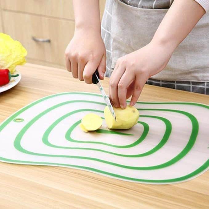 Best Cutting Board, Household Transparent Cutting Board Kitchen Cutting Board Rolling Face Cut Fruit Non-slip Large Creative Plastic Cutting Board15.74" x 11.81"