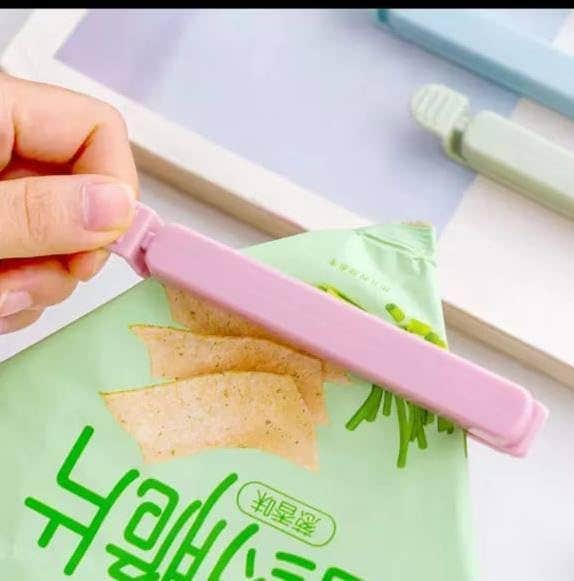 6-Piece Food Sealing Clips, Practical Bag Clip, Tight Seal to Keep Food Fresh, 15L x 10W centimeters, Green & Beige.