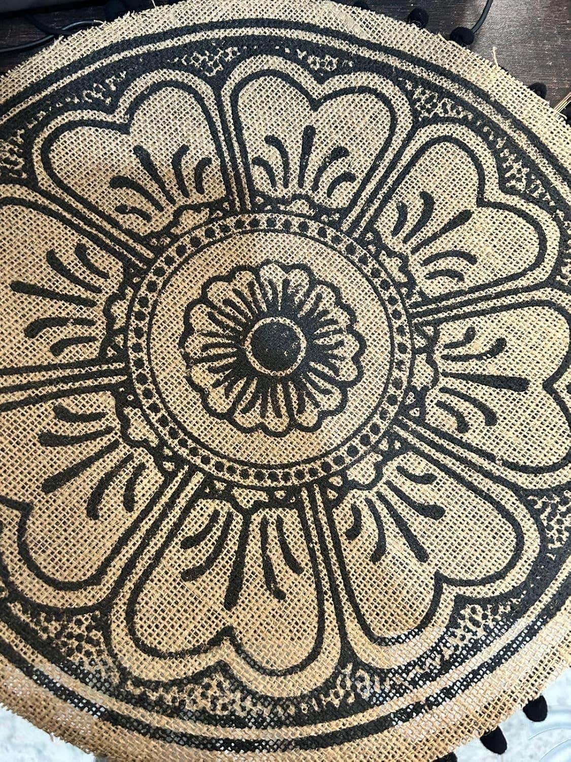 Handmade Woven Round Braided Placemats, Non-Slip Coaster Placemats for Dining Table (Black_Beige)