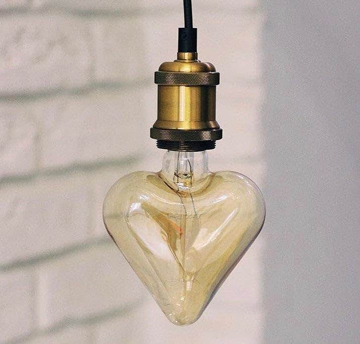 Heart-Shaped Metal Ceiling Lamp for Romantic Ambiance