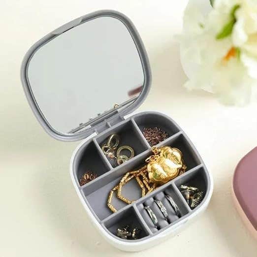 Jewelry Box 360 Rotating Jewelry Organizer With Mirror Dustproof Travel Storage Case For Necklace Bracelet Rings Earrings (White)