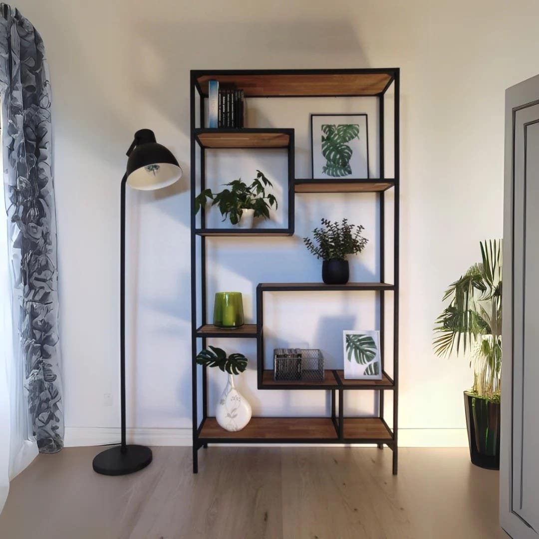 Display Unit | Wooden & Black | 60 x 30 x 180 | DU16