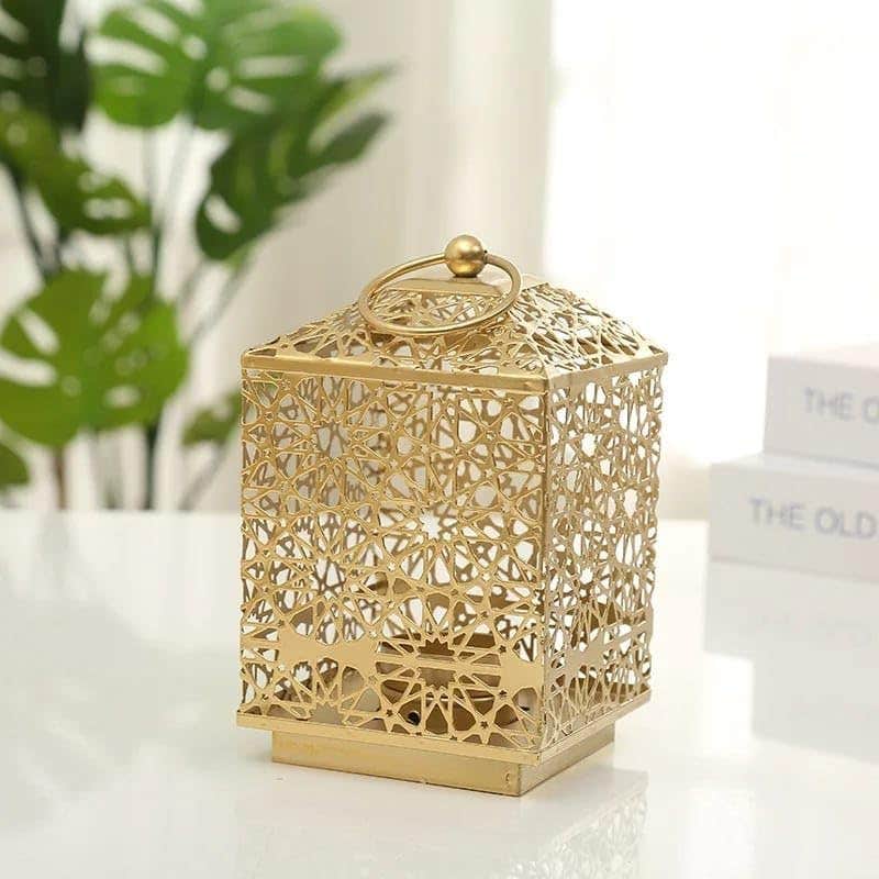European-Style Gold Metal Lantern Candle for Home Decor - Ramadan, Wedding, Holiday