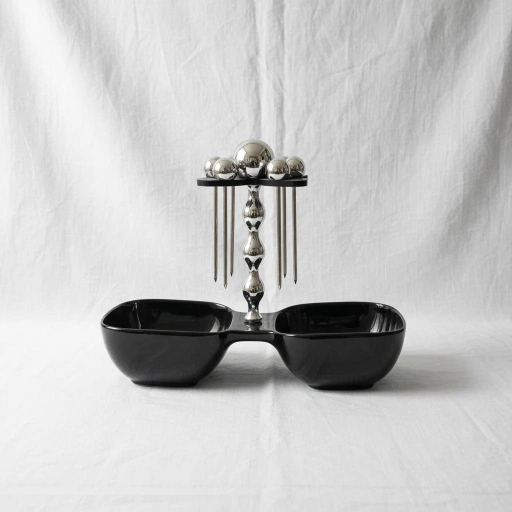 The La Maya Minimalist Two-Tier Hosting Set (Onyx Black)
