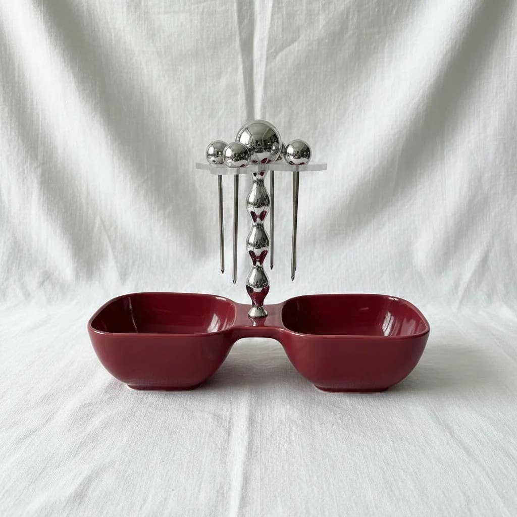 The La Maya Minimalist Two-Tier Hosting Set (Crimson Red)