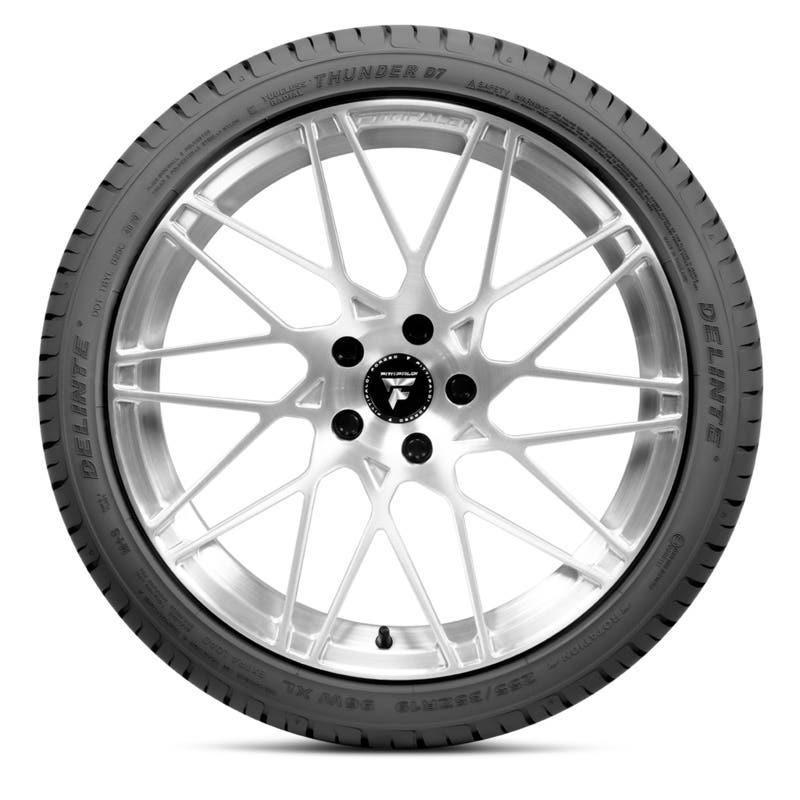 Delinte D7 Thailand Car Tire, Size 215/35/R19 - Black