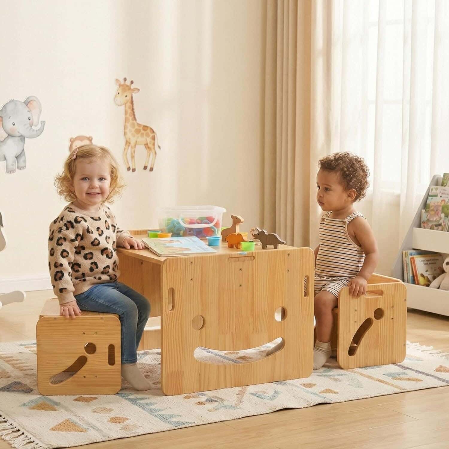 Modern children's table and 2 chairs, Finnish wood, 38 x 43 x 32 cm - Beige