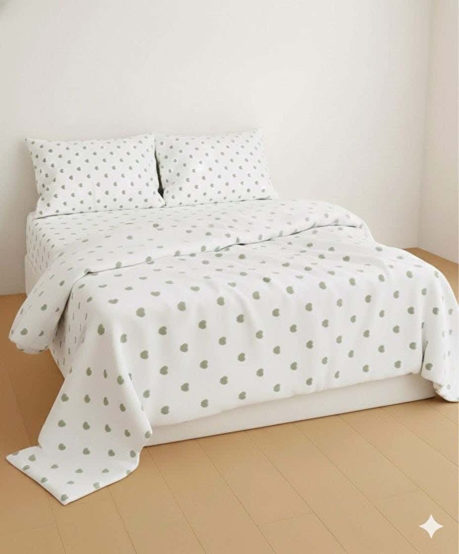 Yarlin Zippered Duvet Cover, Cotton Blend, 1 Piece, 240X220cm, Small Olive Heart Design - Multicolor